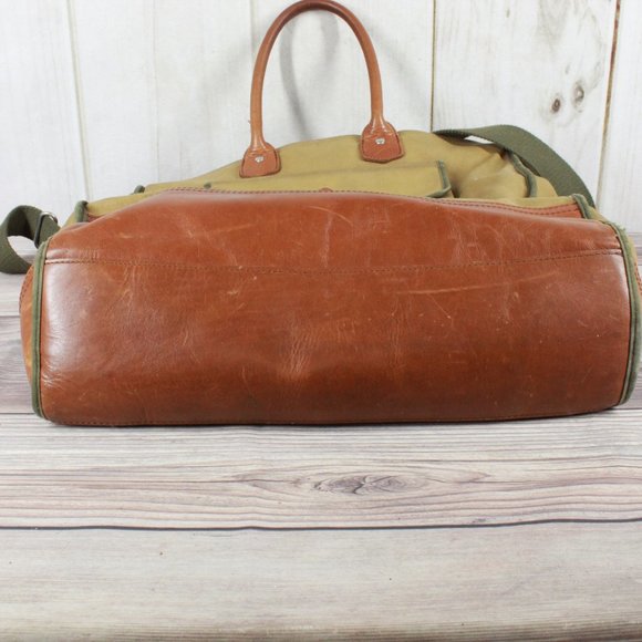 BROTHER'S BRAY Zippered Tote With Shoulder Strap - Picture 11 of 12